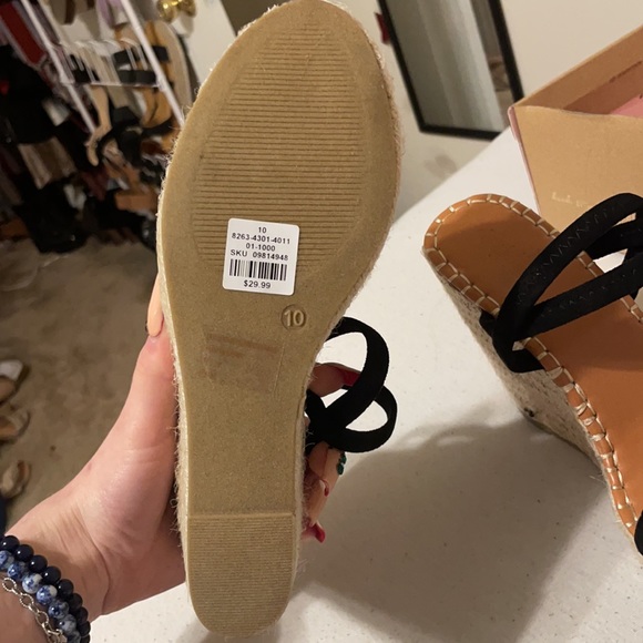 Women’s wedge heels size 10 - Picture 2 of 2